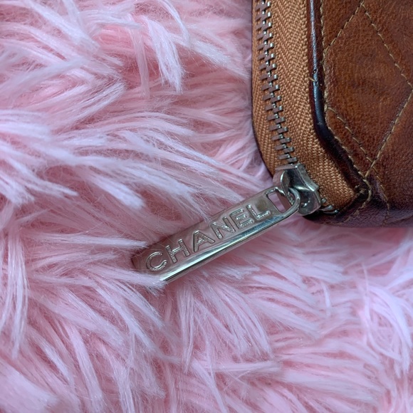 SOLD ๐ซ Chanel Classic Zip around Wallet ๐ซ - Picture 7 of 12